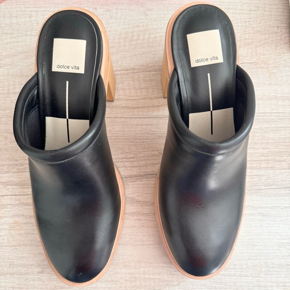 DOLCE VITA  Camden Clogs - Picture 2 of 3